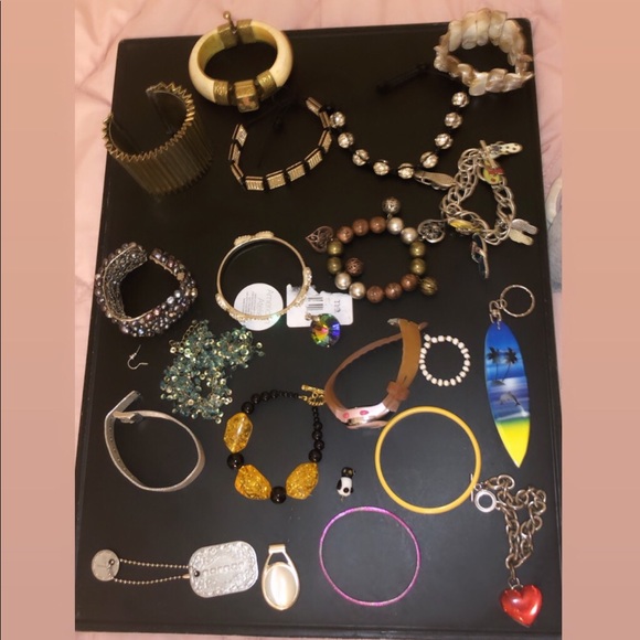 Jewelry bundle - Picture 2 of 3
